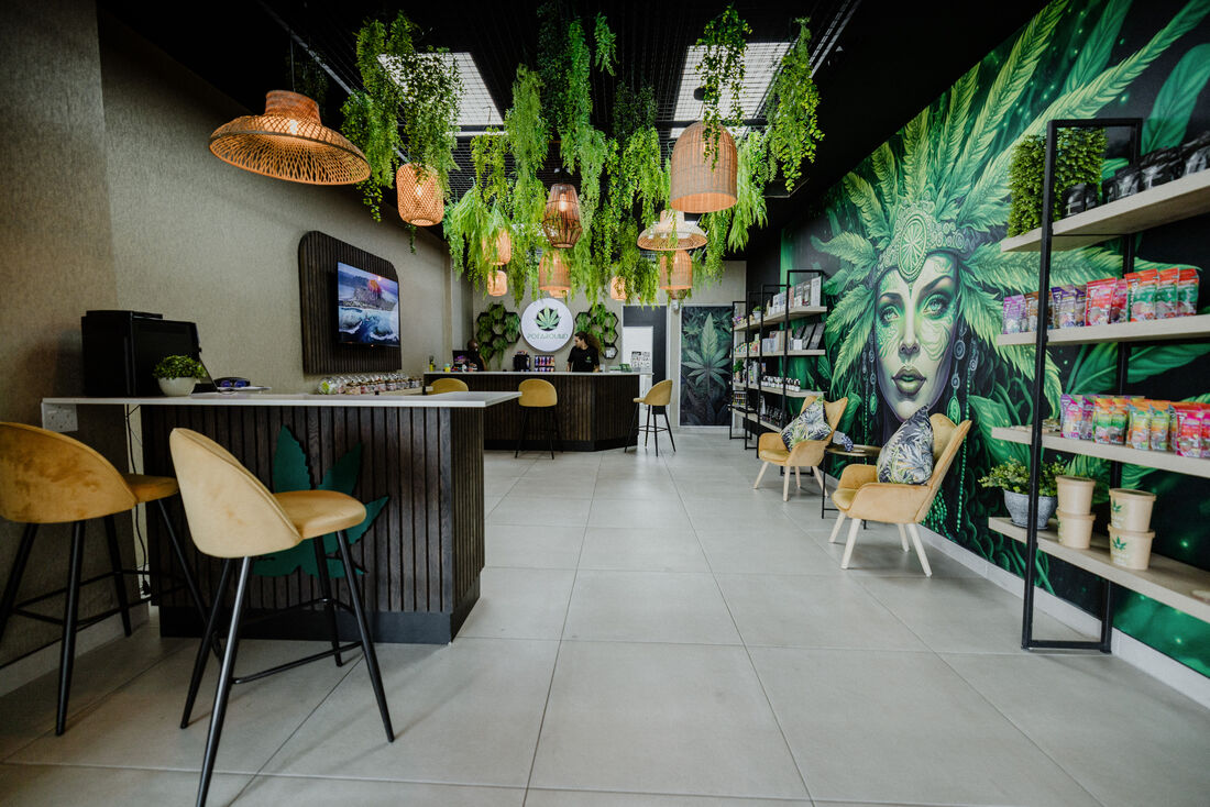 7-Leaves store