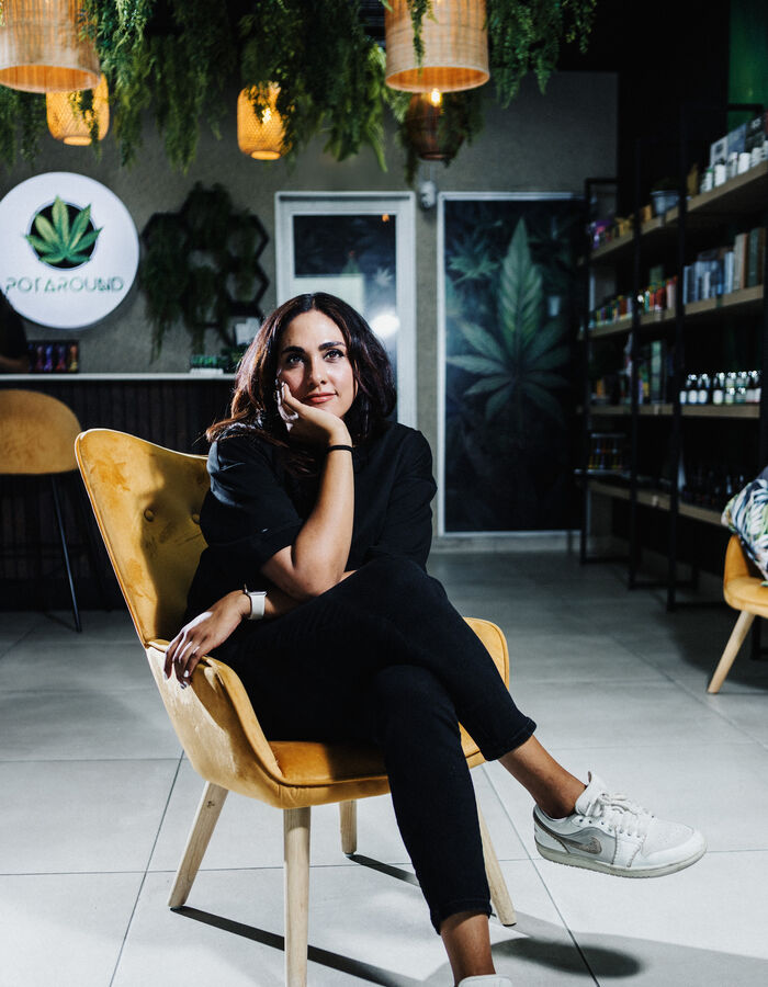 7-Leaves founding retailer